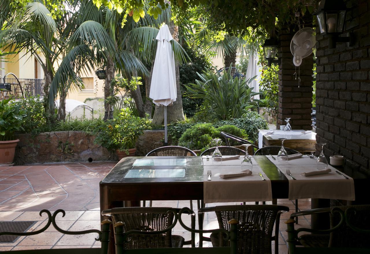 Hotel Restaurante La Masieta เครเชล ภายนอก รูปภาพ