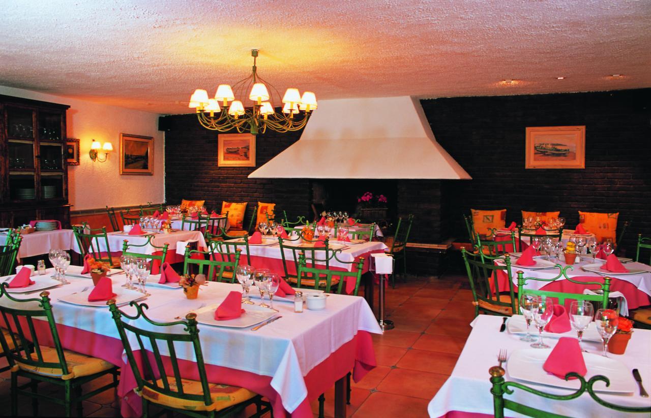 Hotel Restaurante La Masieta เครเชล ภายนอก รูปภาพ